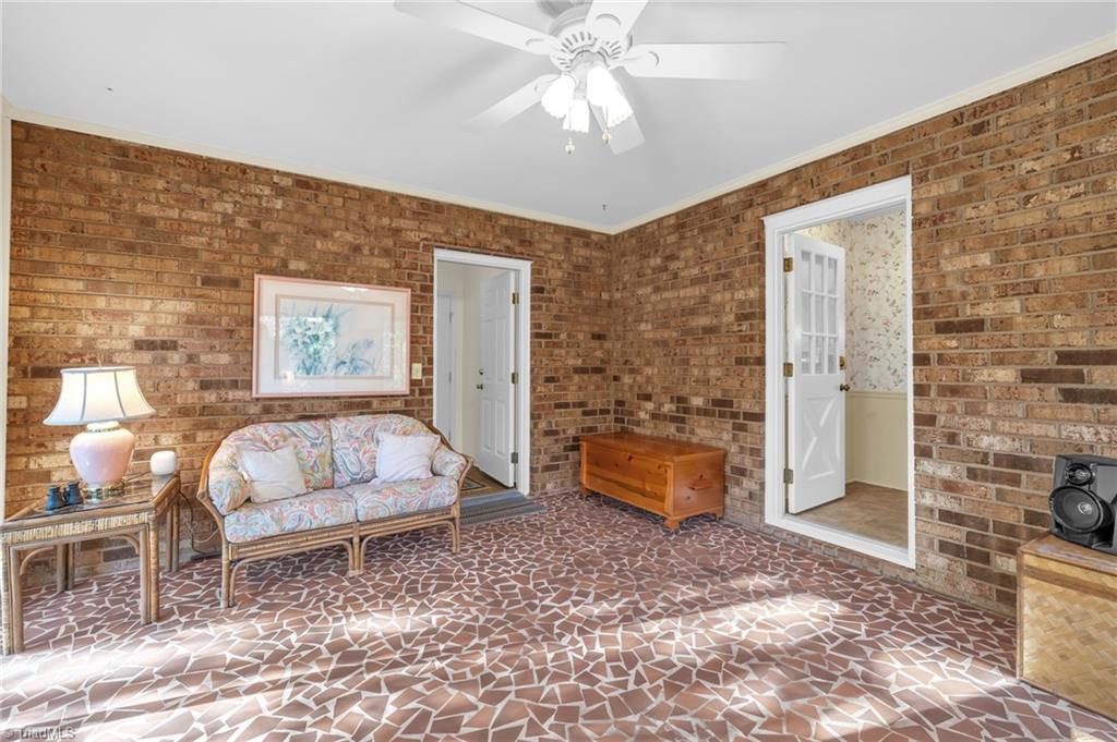 Greensboro, North Carolina 27410, United States, 5 Bedrooms Bedrooms, ,4 BathroomsBathrooms,Residential,Active,240083