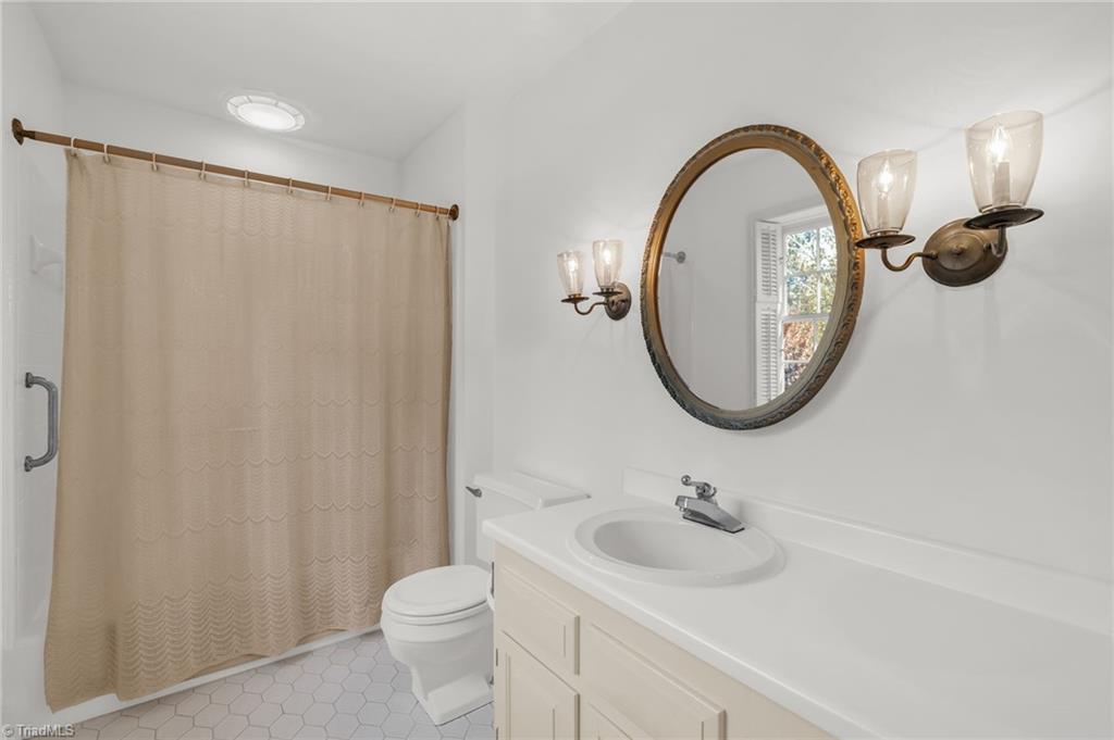 Greensboro, North Carolina 27410, United States, 5 Bedrooms Bedrooms, ,4 BathroomsBathrooms,Residential,Active,240083