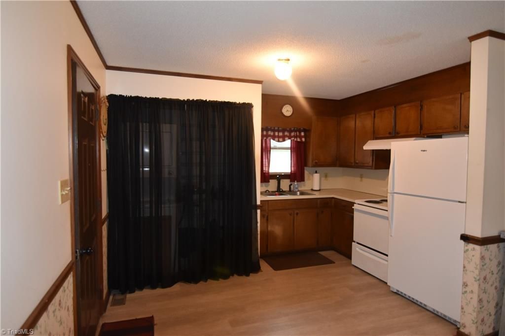 Photo of 426 S Shore Drive, Lexington, NC 27292 (MLS # 1218629)