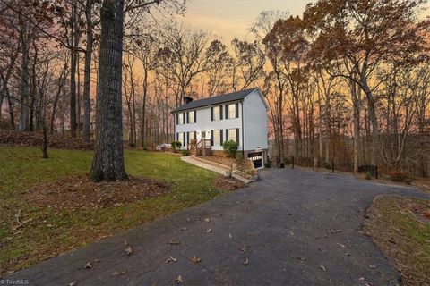 Homes For Sale - 1746 Taylors Creek Drive<br/> Randolph County, Asheboro, NC 27205