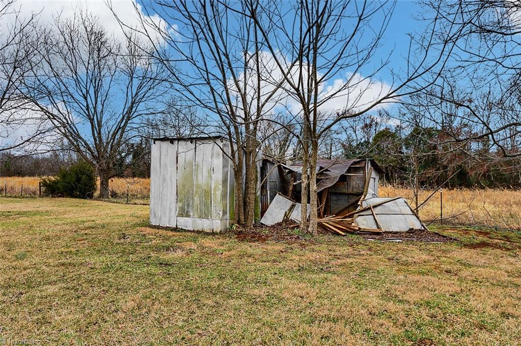 338 E Dameron Avenue, Liberty, North Carolina image 34