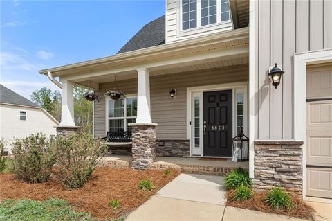 Homes For Sale - 8629 Stone Valley Drive<br/> Clemmons, NC 27012