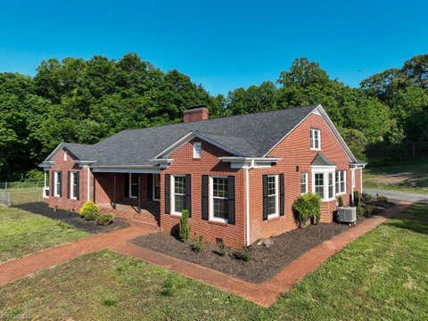 Homes For Sale - 1006 F Street<br/> North Wilkesboro, NC 28659