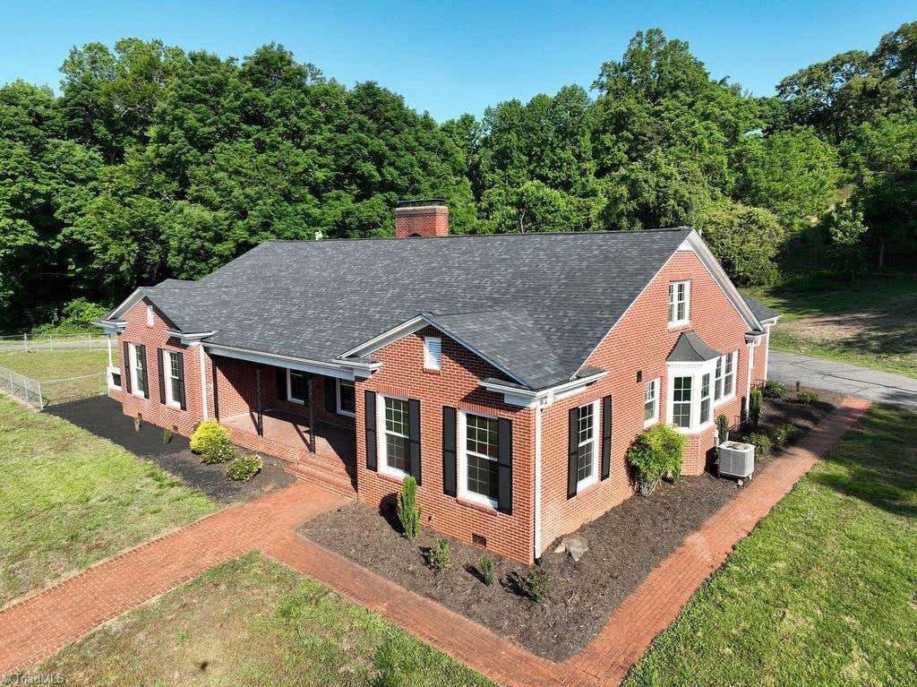 Photo of 1006 F Street, North Wilkesboro, NC 28659 (MLS # 1224524)