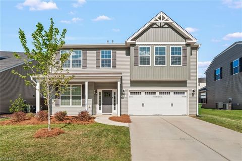 Homes For Sale - 1934 Kippen Drive<br/> Forsyth County, Kernersville, NC 27284