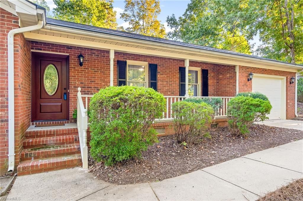 Photo of 552 Woodland Drive, Graham, NC 27253 (MLS # 1216056)