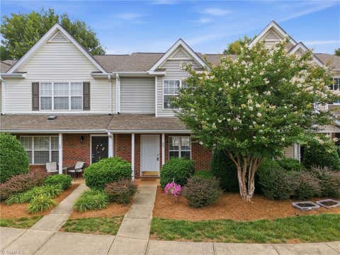 Homes For Sale - 29 Tannenbaum Circle<br/> Greensboro, NC 27410