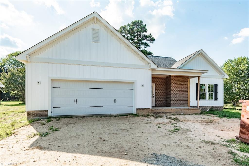 1229 Lawndale Road