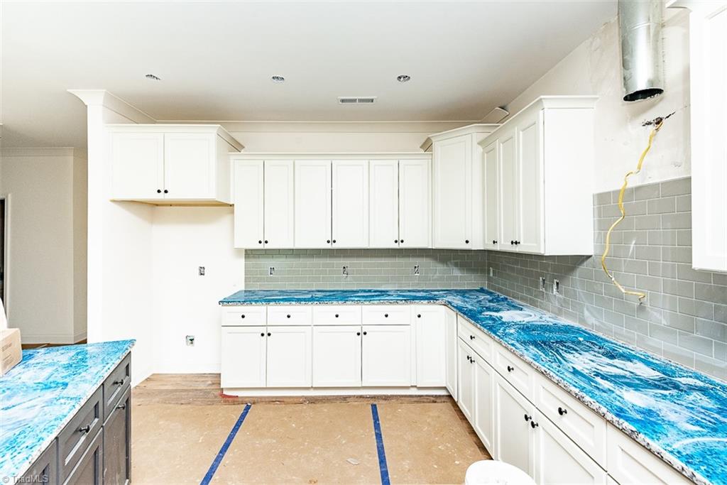 1229 Lawndale Road