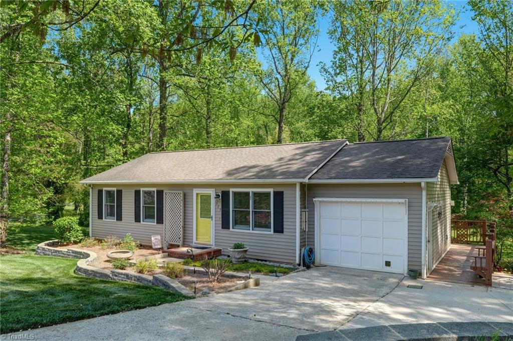 915 Quailmeadow Lane