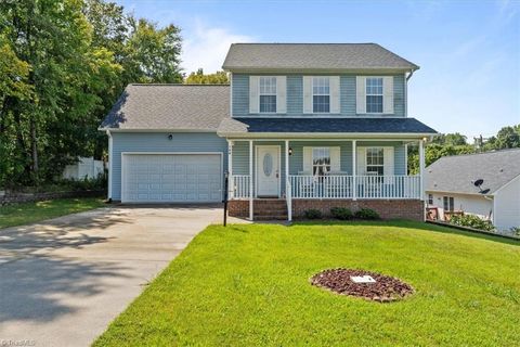 Homes For Sale - 168 Forest Park Drive<br/> Thomasville, NC 27360