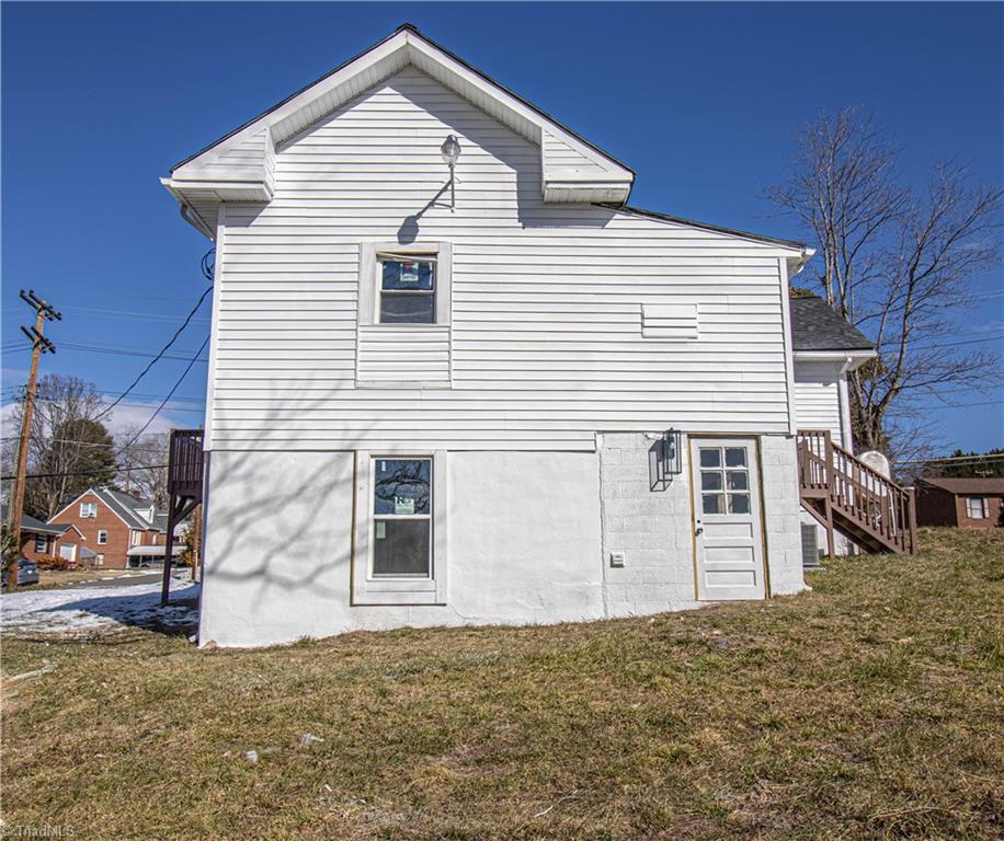 802 Spring Street, Mount Airy, North Carolina image 6