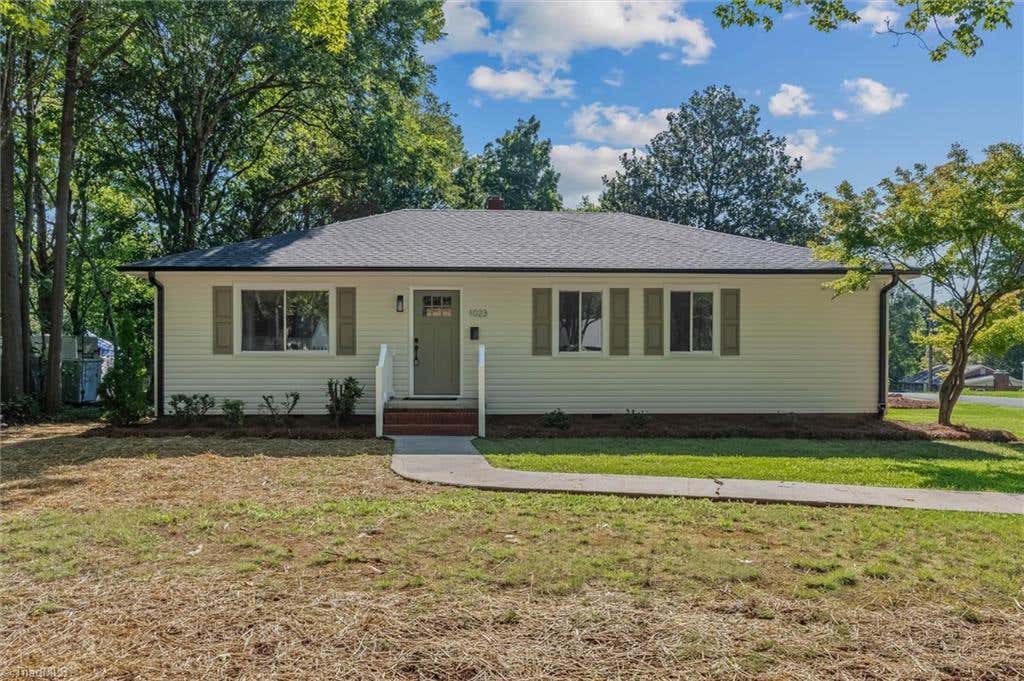 Photo of 1023 Cliff Road, Asheboro, NC 27203 (MLS # 1230680)