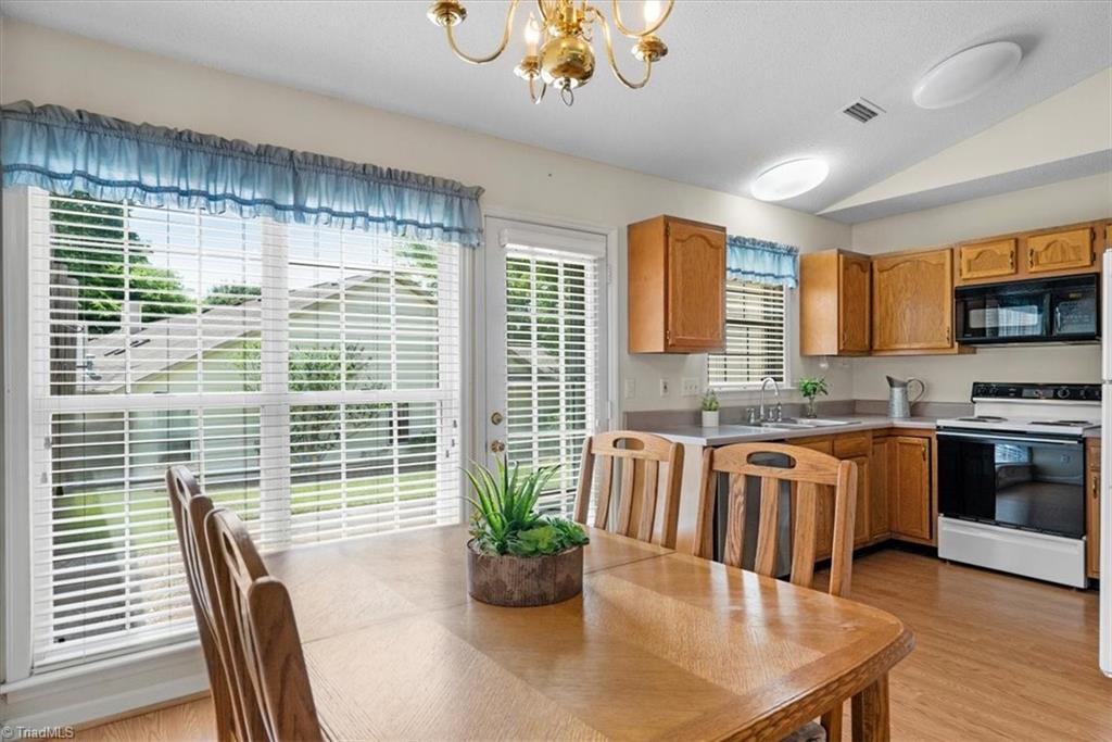 3130 High Bridge Circle, Jamestown, North Carolina image 10