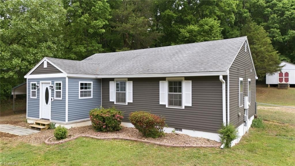 Photo of 135 Pasadena Drive, Winston-Salem, NC 27127 (MLS # 1218356)