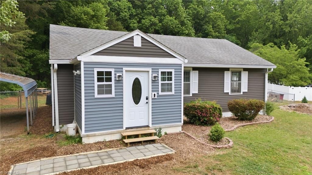 Photo of 135 Pasadena Drive, Winston-Salem, NC 27127 (MLS # 1218356)