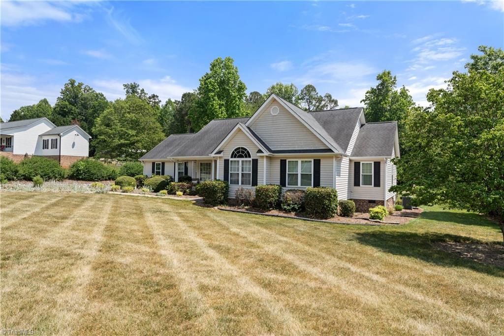 Photo of 1281 Barker Drive, Randleman, NC 27317 (MLS # 1222169)