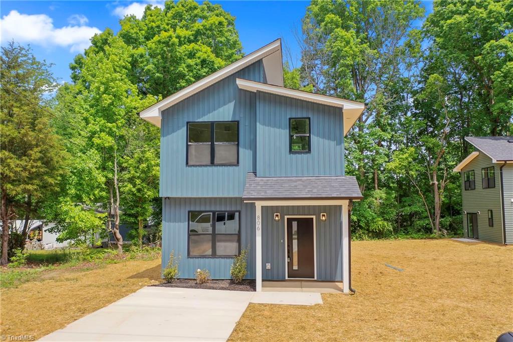 806 W Dameron Avenue, Liberty, North Carolina image 1