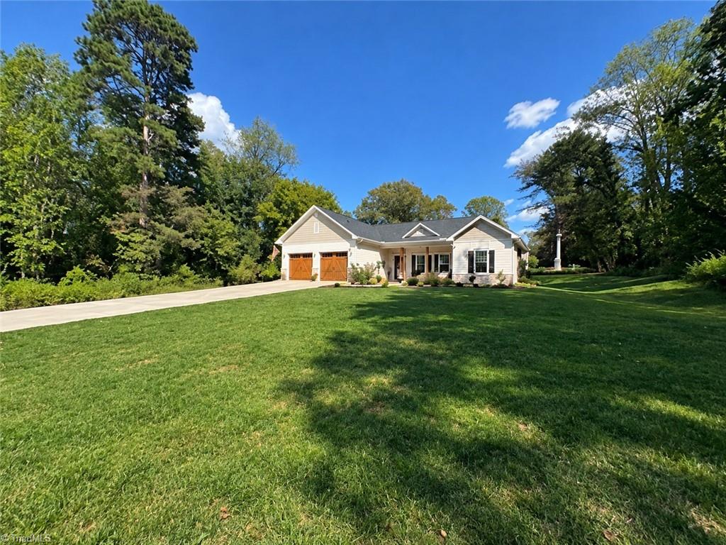 Photo of 110 N Pineland Avenue, Jonesville, NC 28642 (MLS # 1238472)