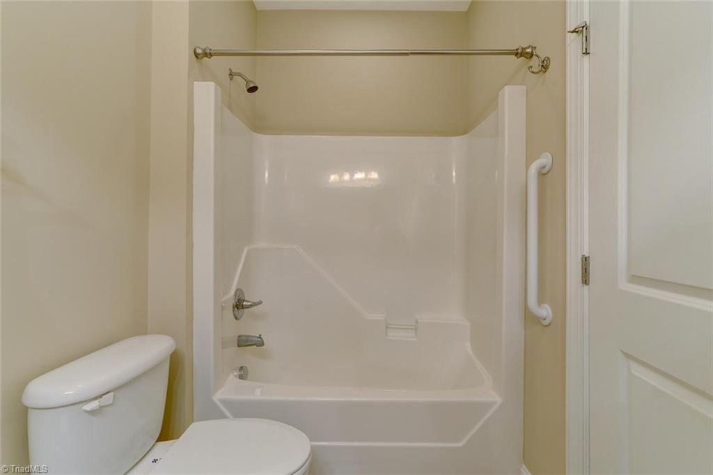 Greensboro, North Carolina 27406, United States, 3 Bedrooms Bedrooms, ,2 BathroomsBathrooms,Residential,Active,170058