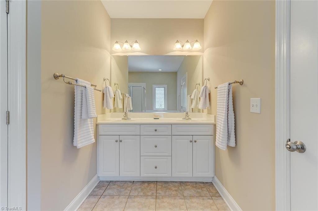 Greensboro, North Carolina 27406, United States, 3 Bedrooms Bedrooms, ,2 BathroomsBathrooms,Residential,Active,170058