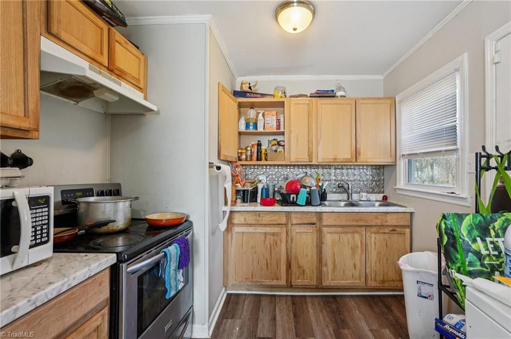 Photo of 1502 Elmer Street, Greensboro, NC 27405 (MLS # 1207341)