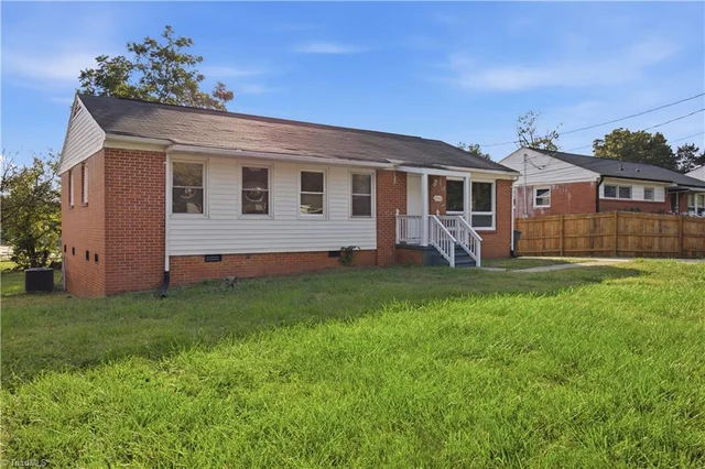 1706 Longfellow Street, photo 3 of 25