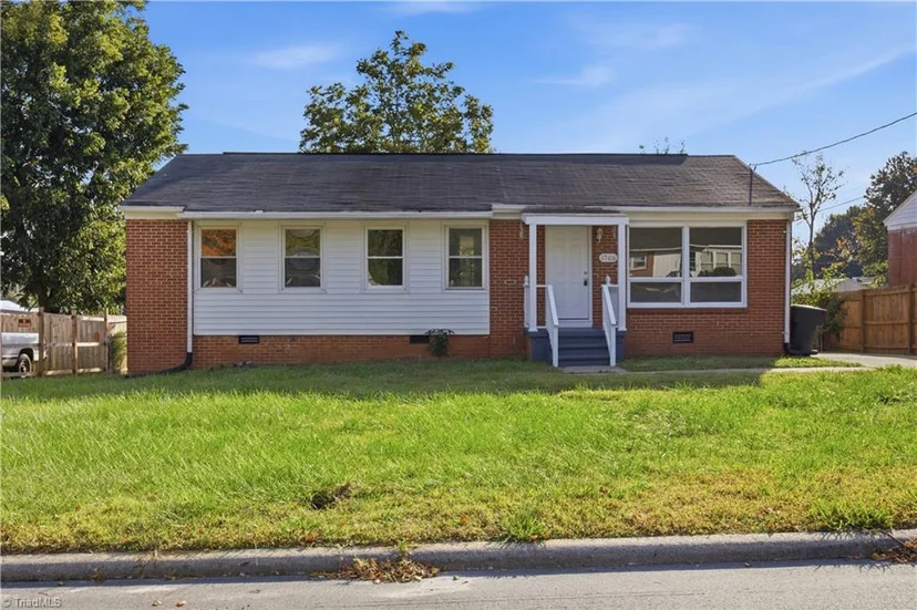1706 Longfellow Street, photo 1 of 25