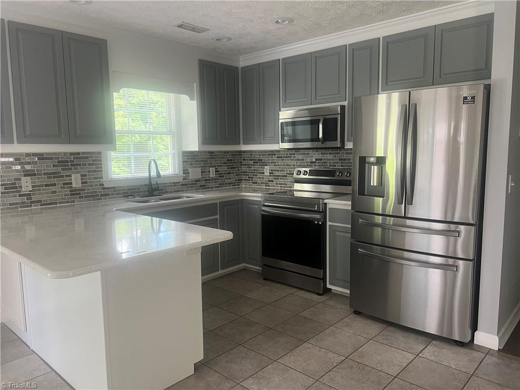 258 S Boyles Street, Pilot Mountain, North Carolina image 11