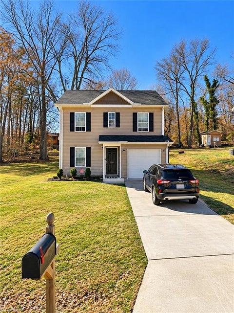 Photo of 624 Grand Street, High Point, NC 27260 (MLS # 1236857)