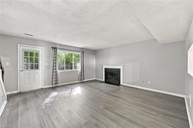 5500 Richland Street Unit A, photo 2 of 38