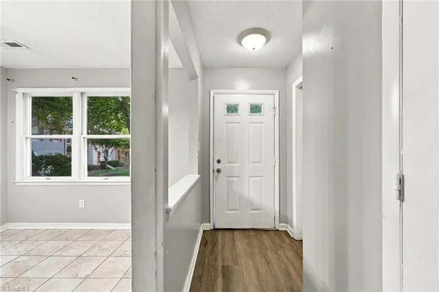 5500 Richland Street Unit A, photo 3 of 38