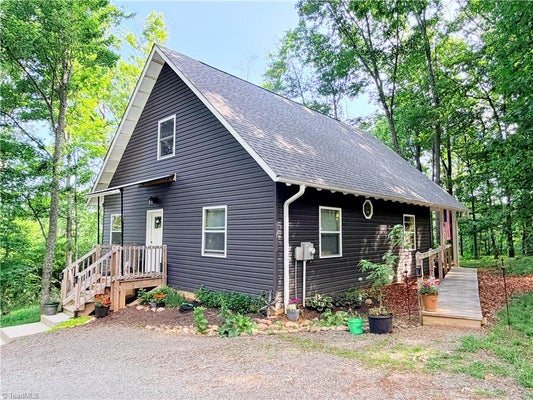 74 FOREST LN, ENNICE, NC 28623 - Image 79129d8a1e4a16bf92ecb32b1839f33f/3630234611