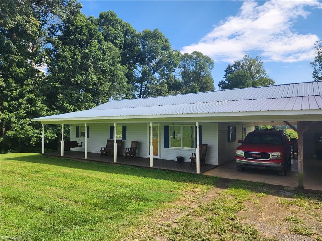 Photo of 167 Buck Hollow Trail, Ararat, NC 27007 (MLS # 1193608)