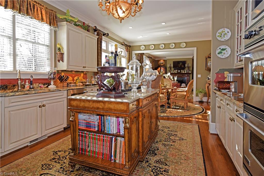 Greensboro, North Carolina 27410, United States, 5 Bedrooms Bedrooms, ,5 BathroomsBathrooms,Residential,Pending,24485