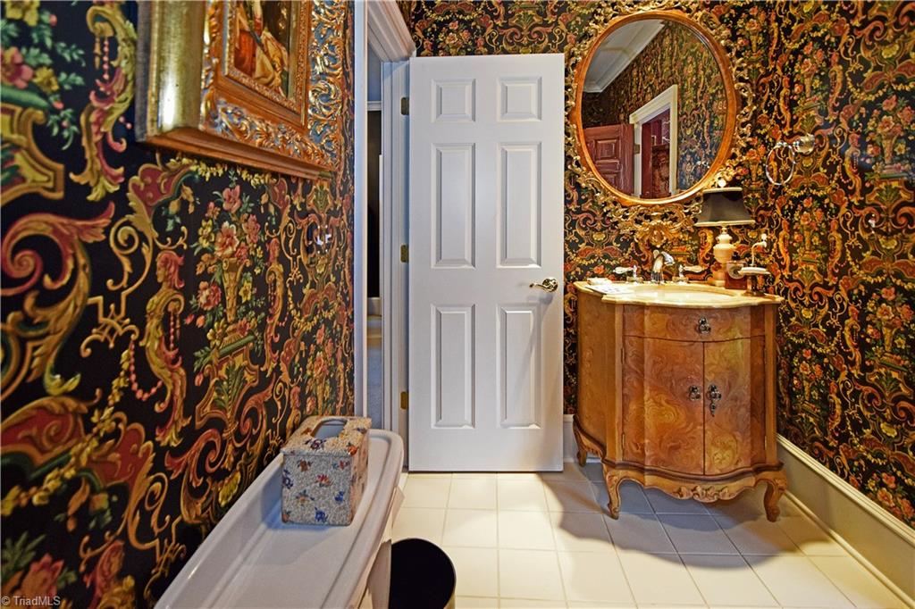 Greensboro, North Carolina 27410, United States, 5 Bedrooms Bedrooms, ,5 BathroomsBathrooms,Residential,Pending,24485