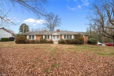 Photo of 204 Trail Four Trl, Burlington, NC 27215 (MLS # 1203634)