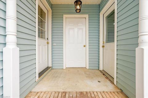 A home in Belews Creek