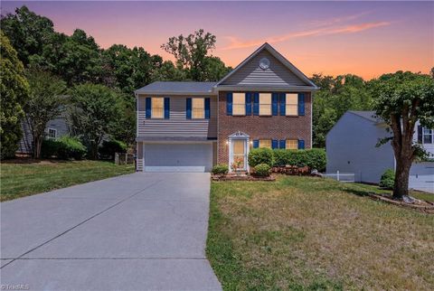 Homes For Sale - 4505 Garden Club Street<br/> High Point, NC 27265