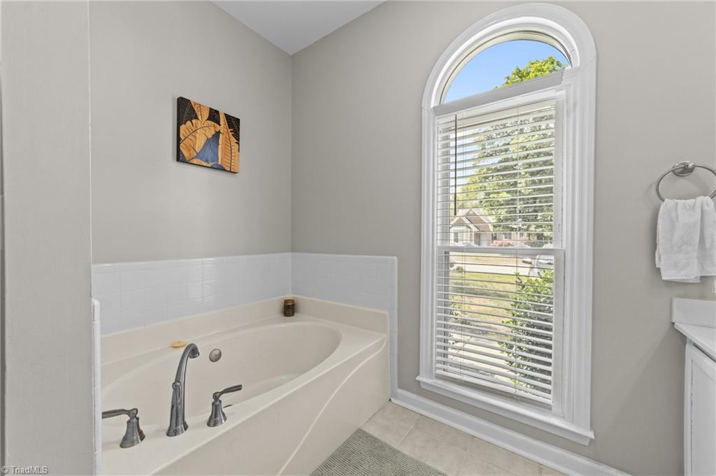 3345 Timberwolf Avenue, High Point, North Carolina image 17