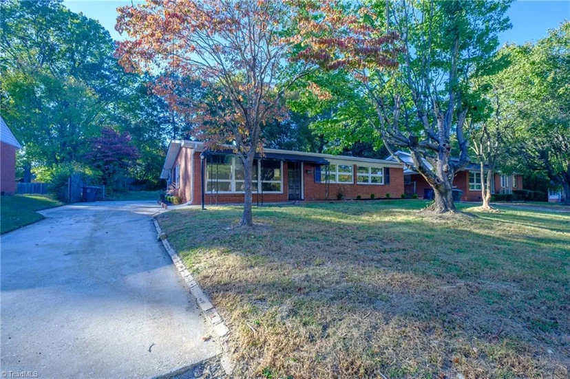 1514 Dunbar Street, photo 1 of 33