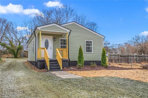 Homes For Sale - 1615 Preston Street<br/> Burlington, NC 27217