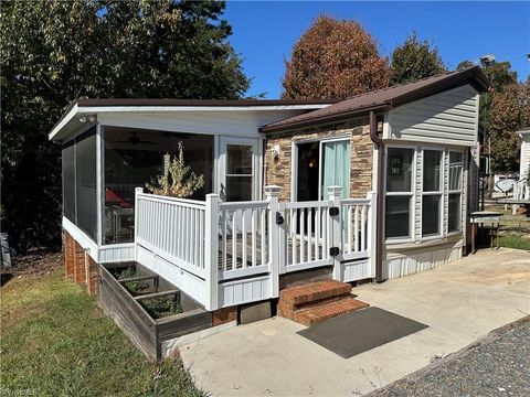 A home in New London