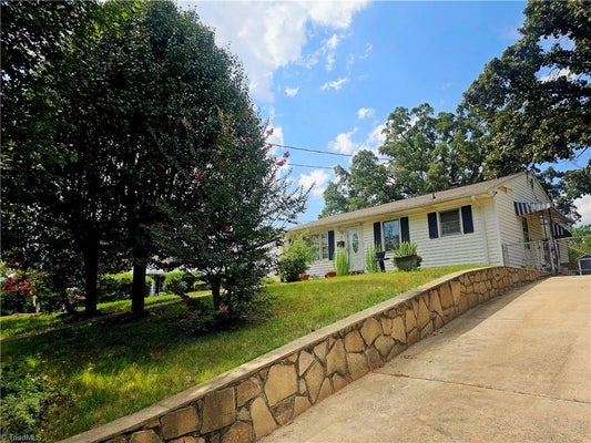 31 W 25TH ST, WINSTON SALEM, NC 27105 - Image 79e81d0bbdb852f5dcce59fe557aff4b/2895308897