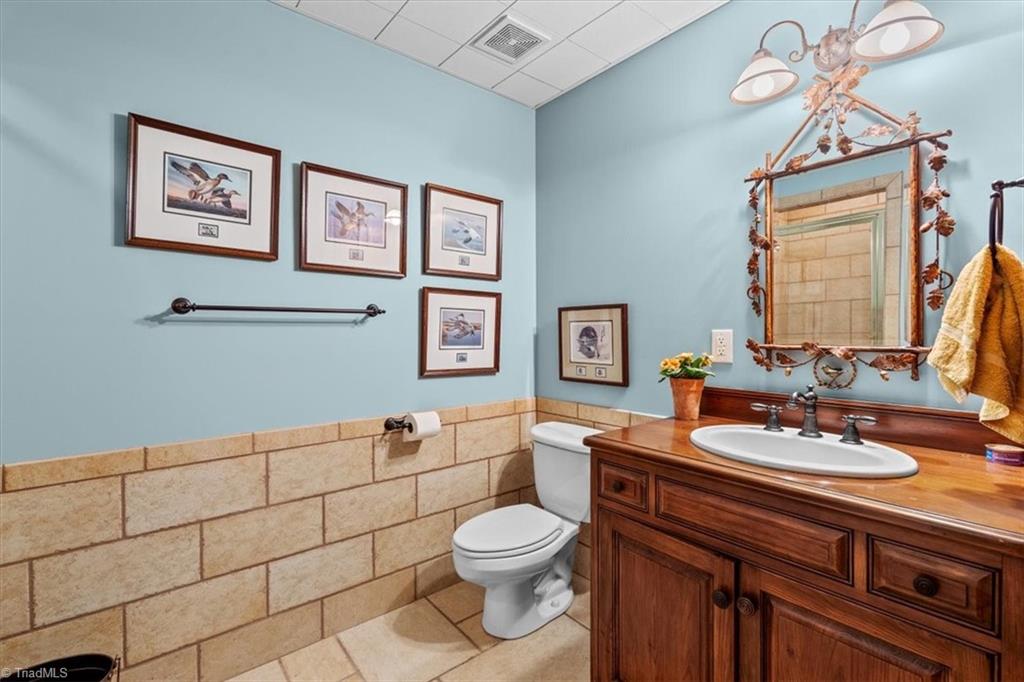 Browns Summit, North Carolina, 27214, United States, 4 Bedrooms Bedrooms, ,5 BathroomsBathrooms,Residential,Active,2036365