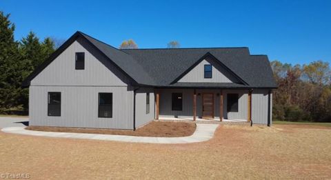 Homes For Sale - 339 Jessup Grove Church Road<br/> Pilot Mountain, NC 27041