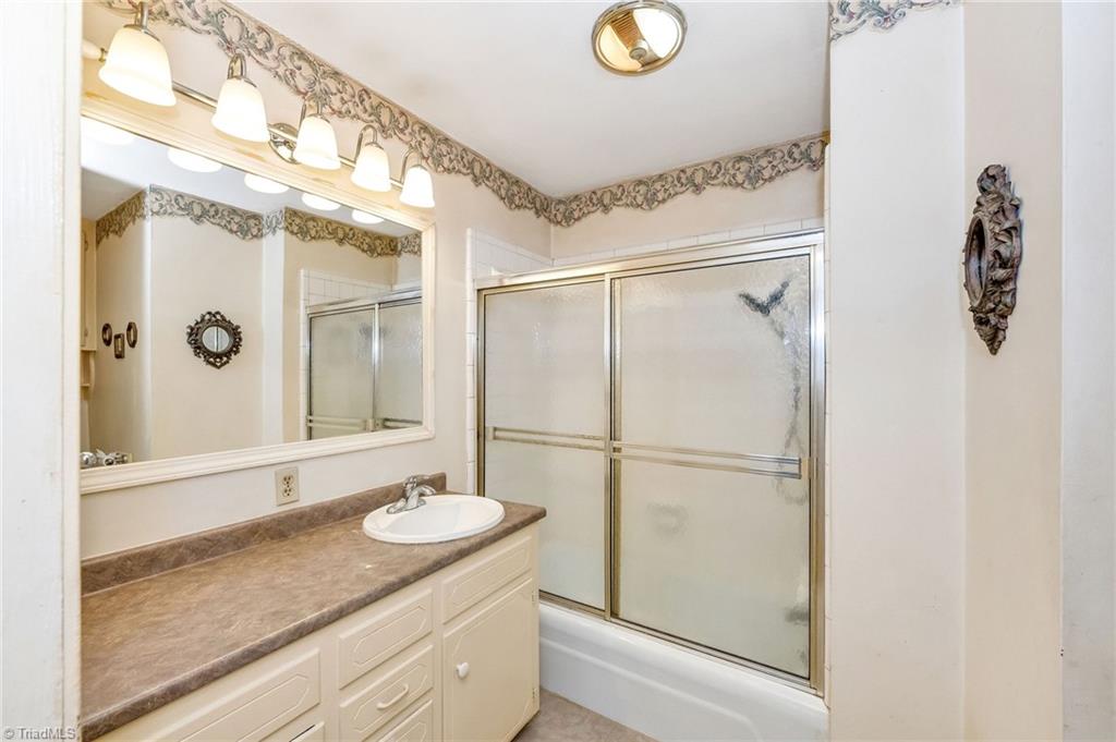 207 Cedar Lane, North Wilkesboro, North Carolina image 31