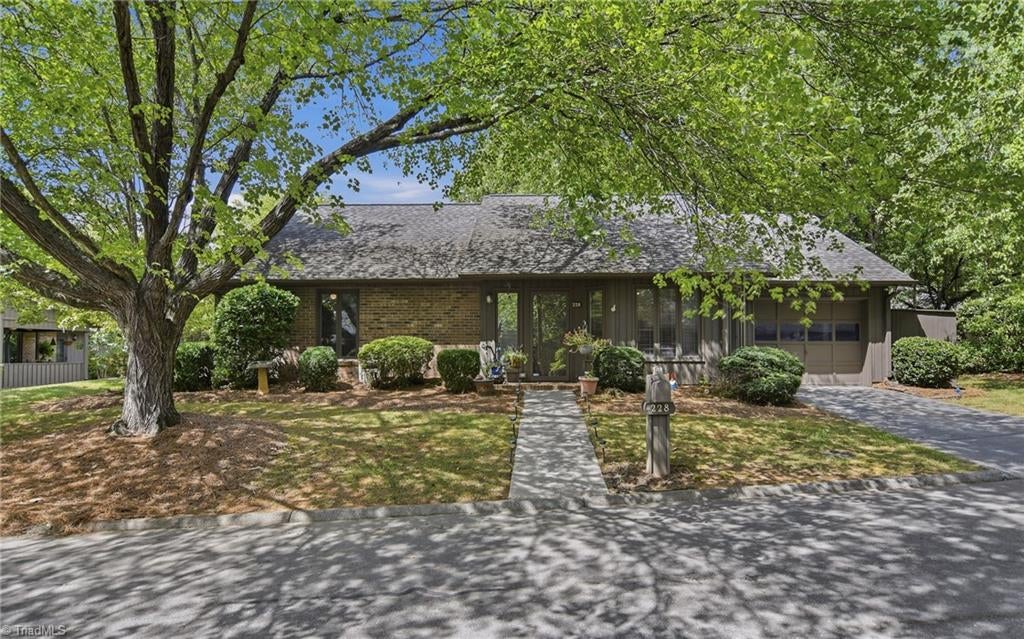 228 Barrington Place, Winston-salem, NC, 27104