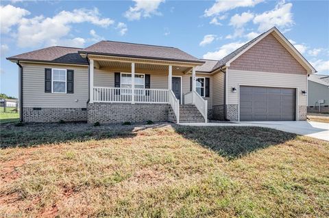 Homes For Sale - 139 Knight Farm Road<br/> Rockingham County, Stokesdale, NC 27357