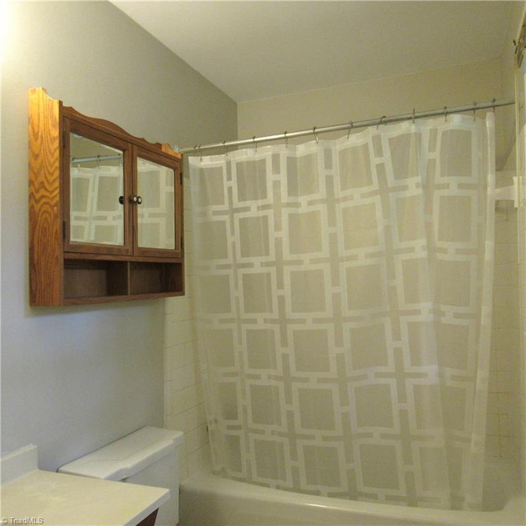 3000 Stratford Drive, Greensboro, North Carolina image 15